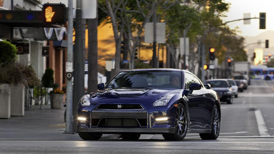  Nissan GT-R 2012 года  (US) (фото 50 из 74)